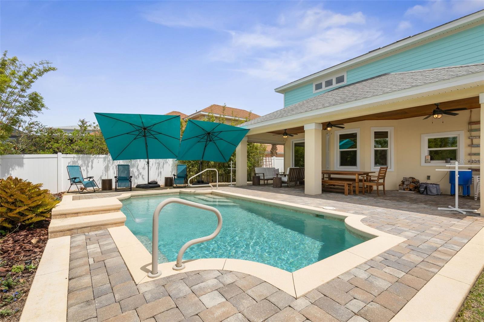 CEDAR ISLAND - Residential