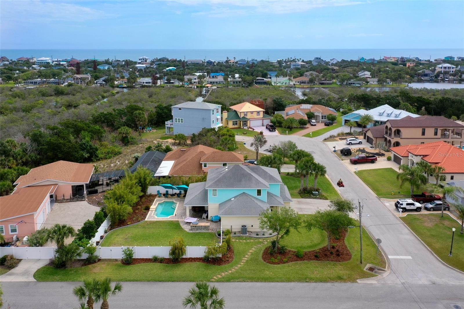 CEDAR ISLAND - Residential