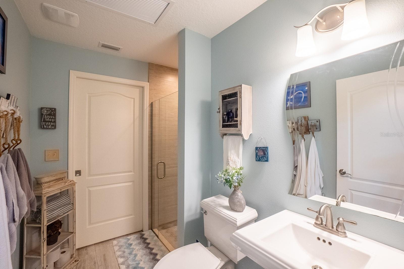 CEDAR ISLAND - Residential