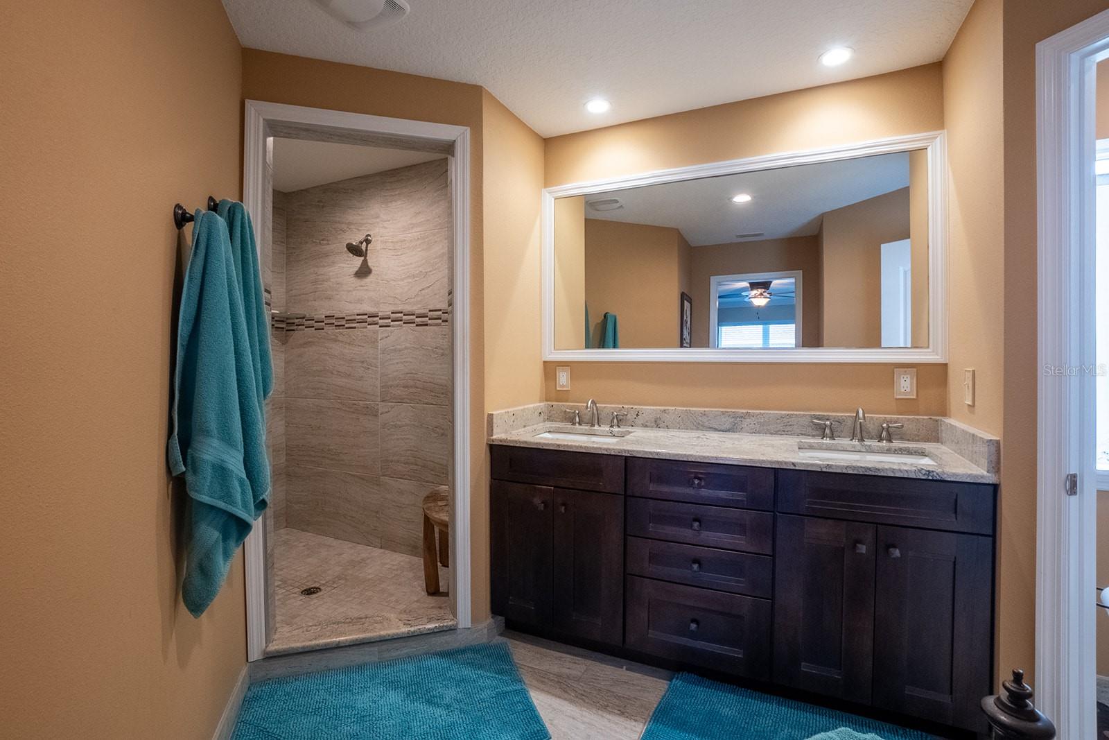 CEDAR ISLAND - Residential