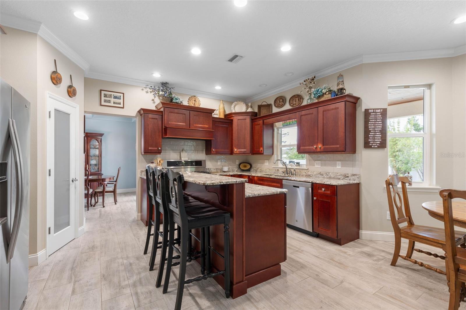 CEDAR ISLAND - Residential