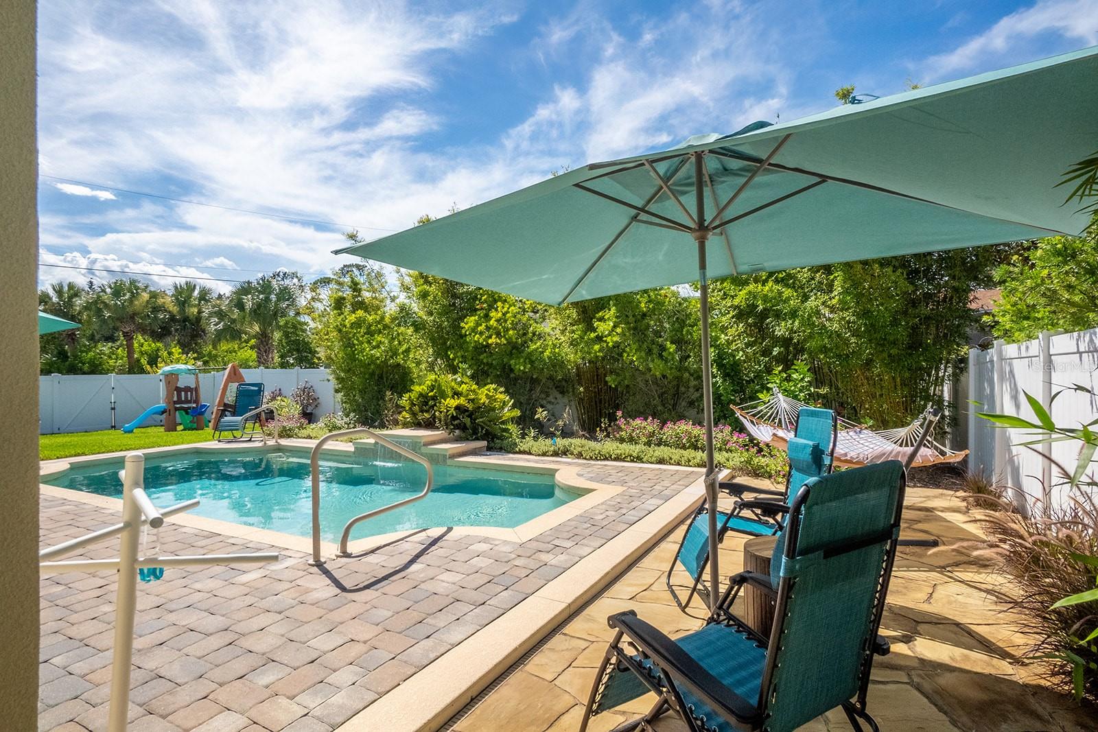 CEDAR ISLAND - Residential