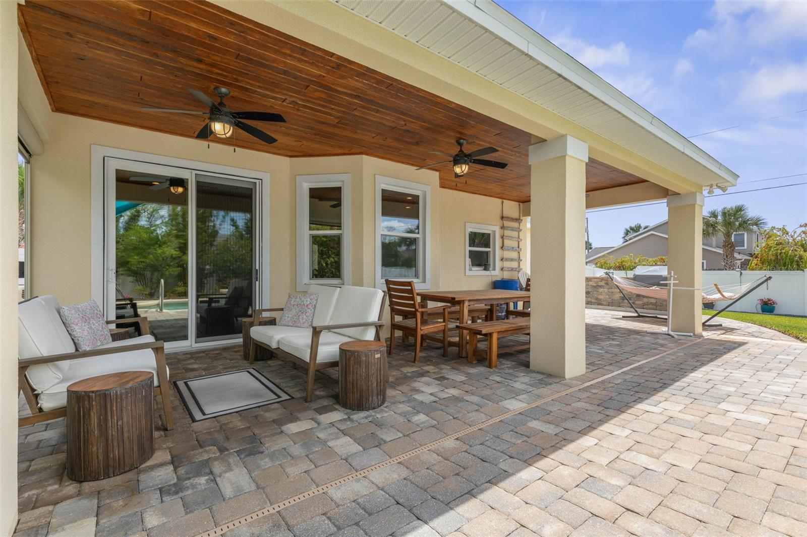 CEDAR ISLAND - Residential