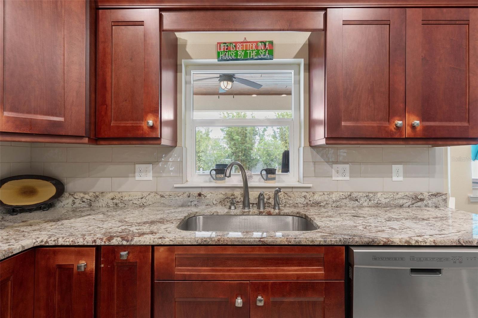 CEDAR ISLAND - Residential