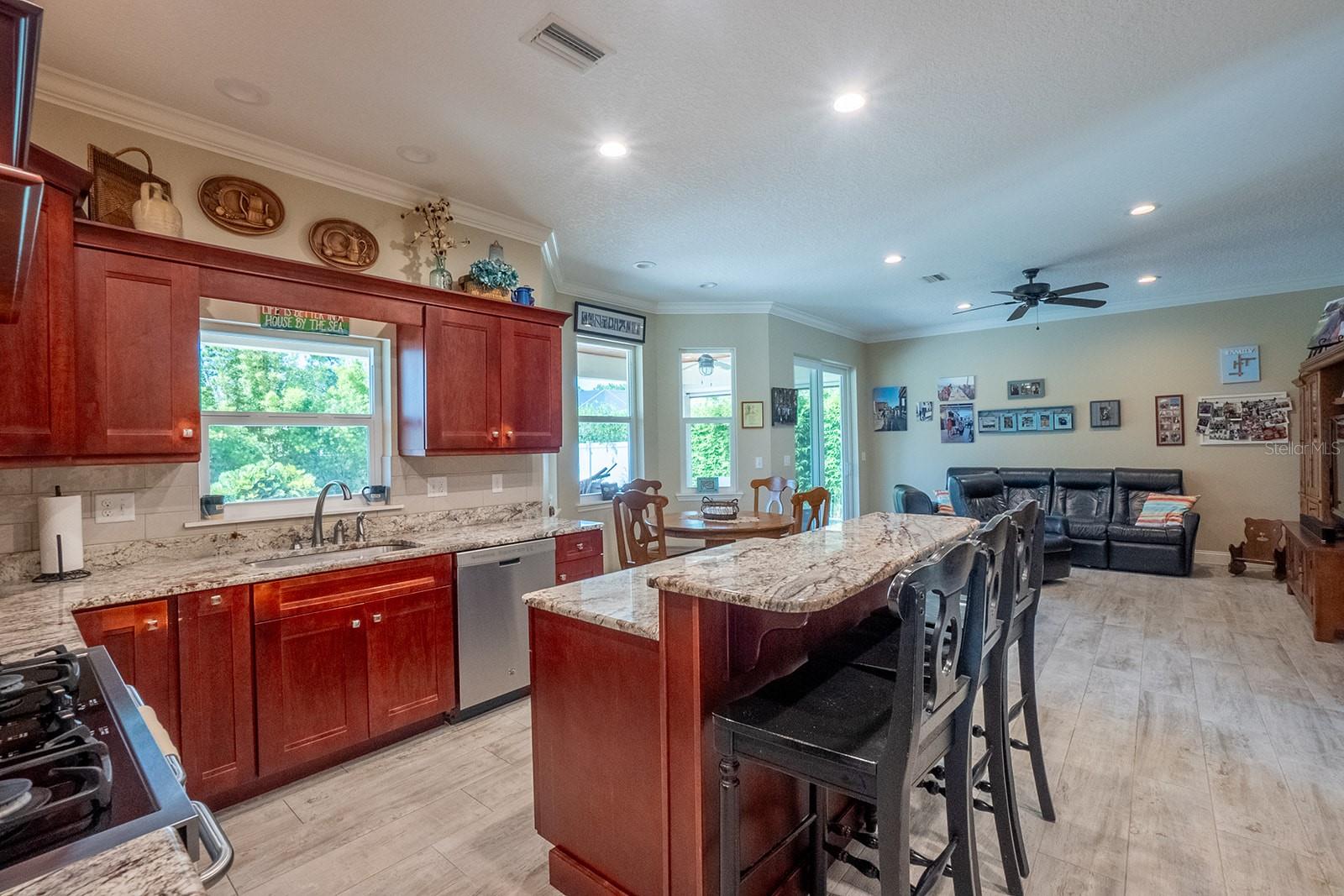 CEDAR ISLAND - Residential