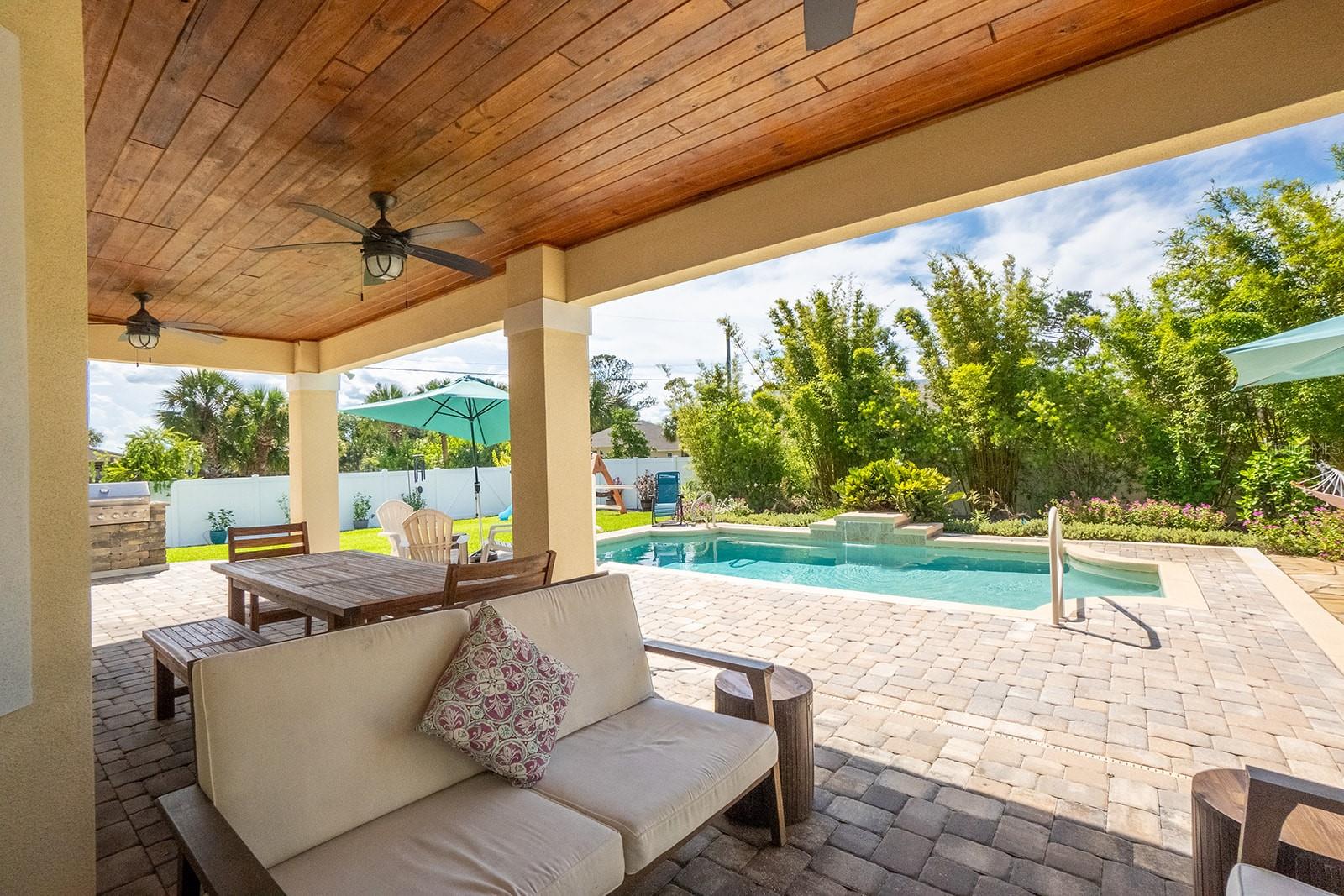 CEDAR ISLAND - Residential