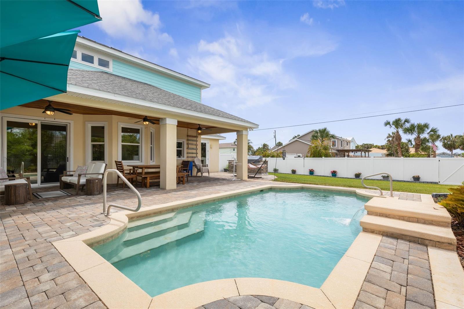 CEDAR ISLAND - Residential