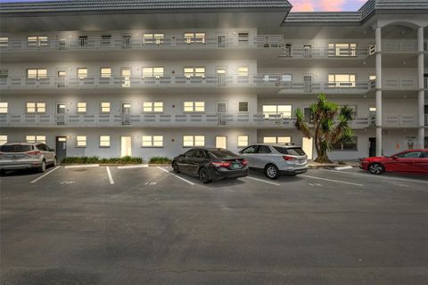 Photo of 3018 59th Street S #405, Gulfport, FL 33707 (MLS # TB8493705)