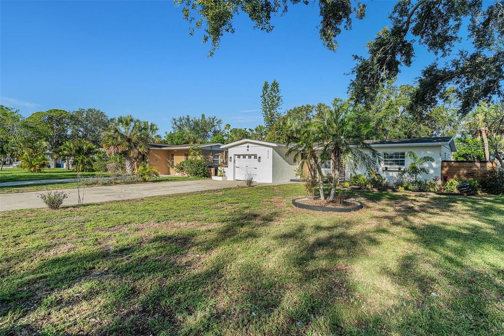 Photo of 4210 Huntington Street NE, St Petersburg, FL 33703 (MLS # TB8399174)