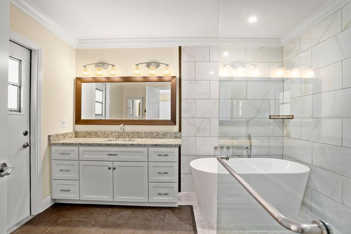 BEAR GULLY BAY - Residential Lease