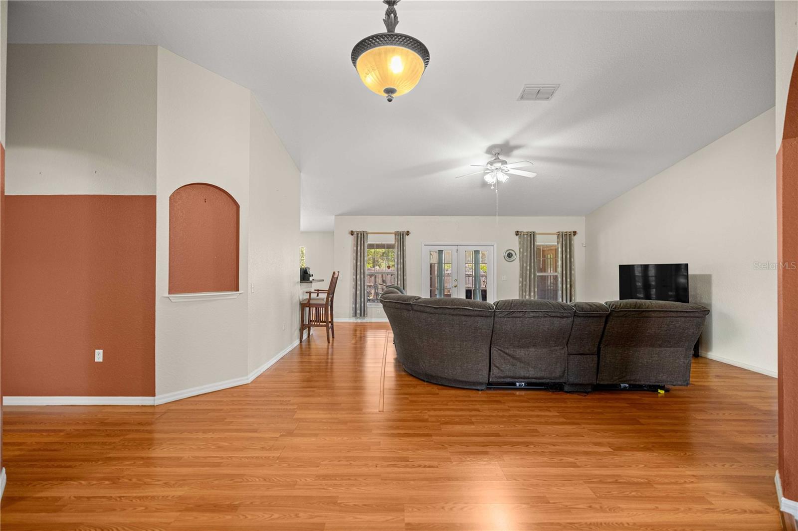 SILVER SPGS SHORES UN 08 - Residential