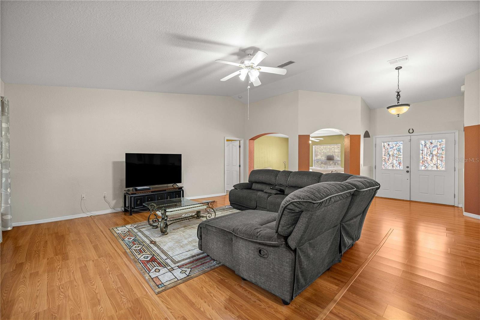 SILVER SPGS SHORES UN 08 - Residential