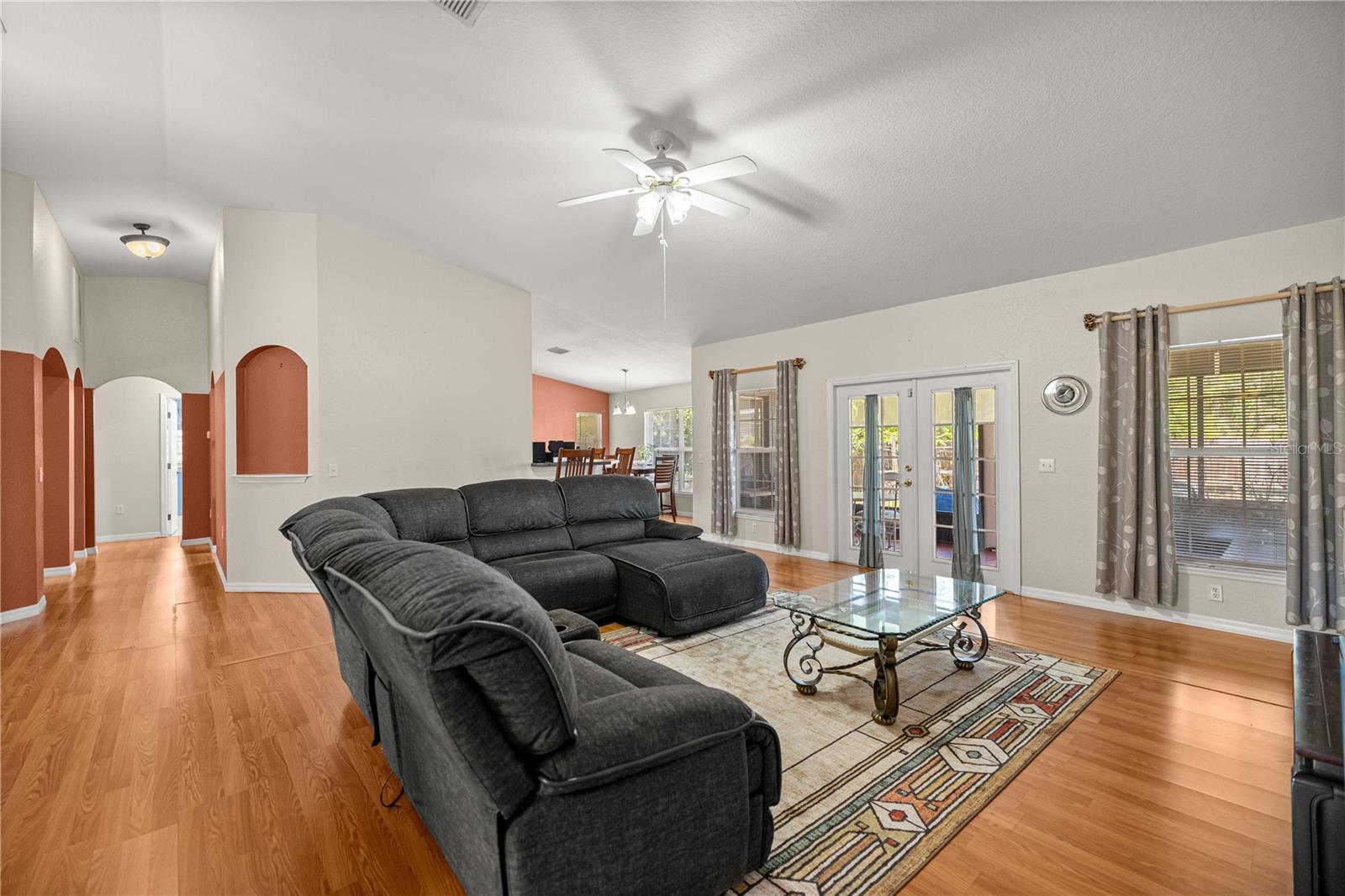 SILVER SPGS SHORES UN 08 - Residential