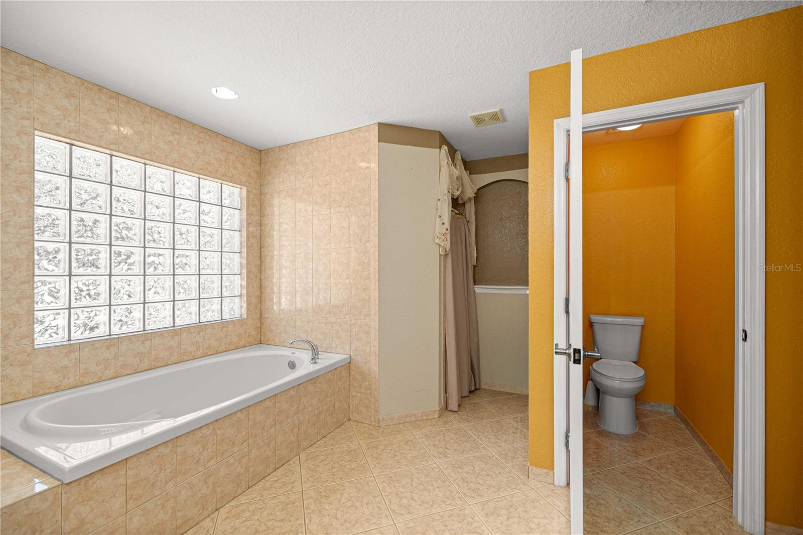 SILVER SPGS SHORES UN 08 - Residential