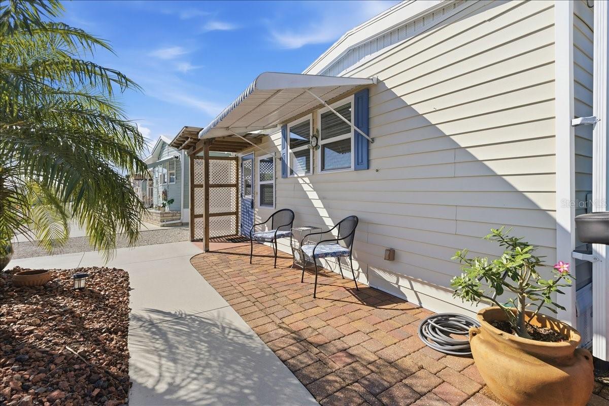 HOLIDAY TRAVEL PARK ENGLEWOOD - Residential