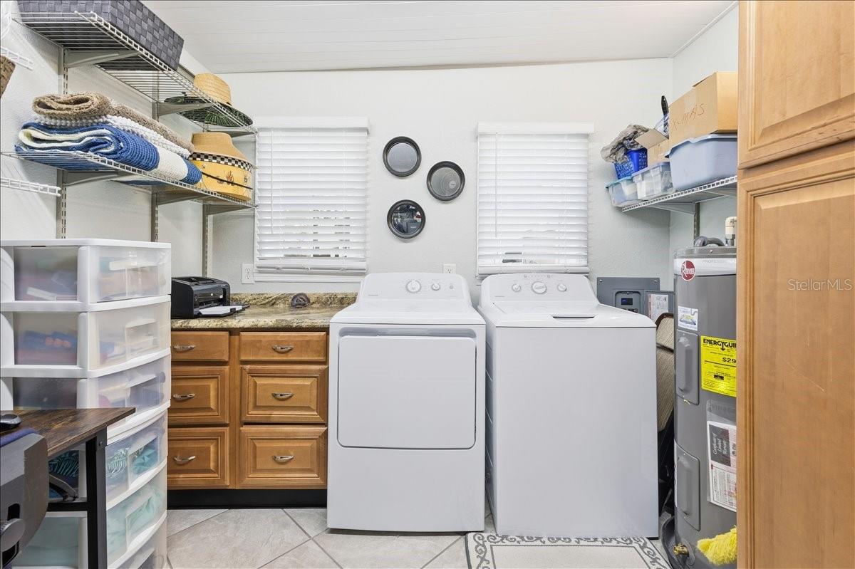 HOLIDAY TRAVEL PARK ENGLEWOOD - Residential