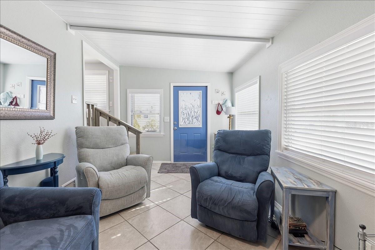 HOLIDAY TRAVEL PARK ENGLEWOOD - Residential