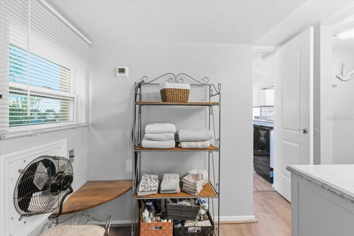 HOLIDAY TRAVEL PARK ENGLEWOOD - Residential