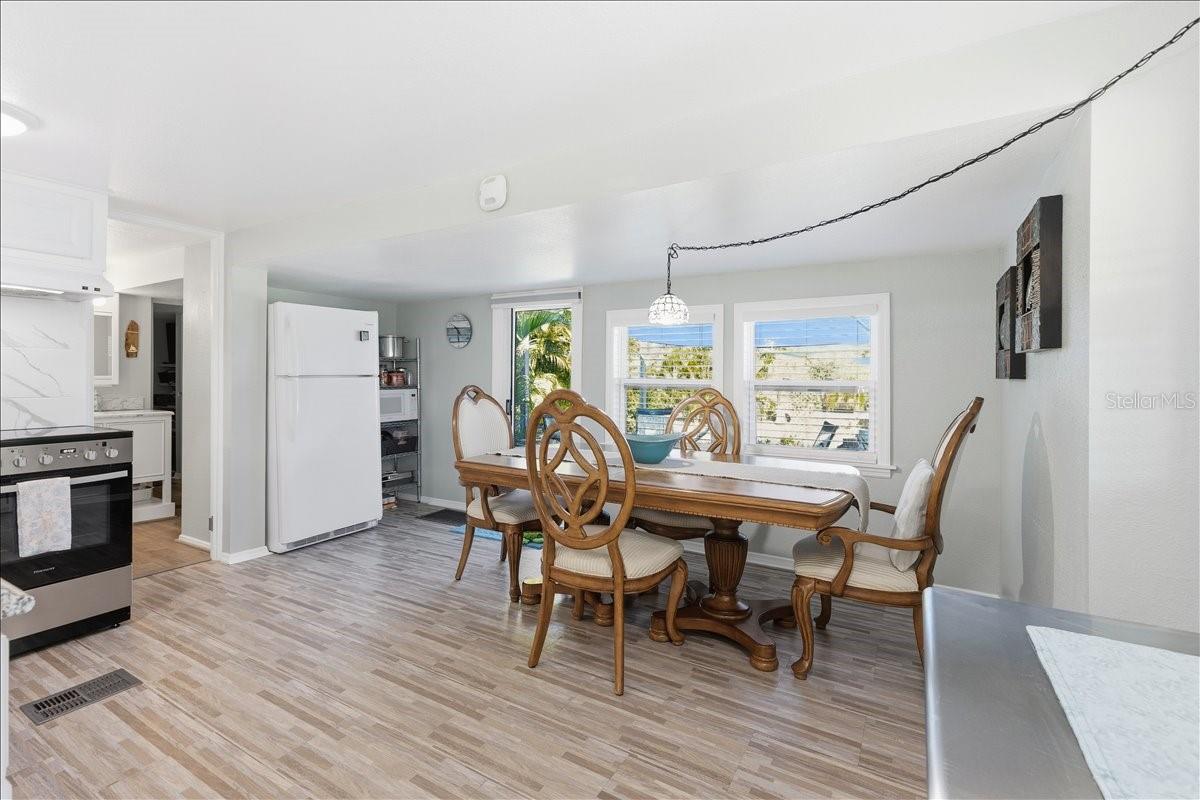 HOLIDAY TRAVEL PARK ENGLEWOOD - Residential