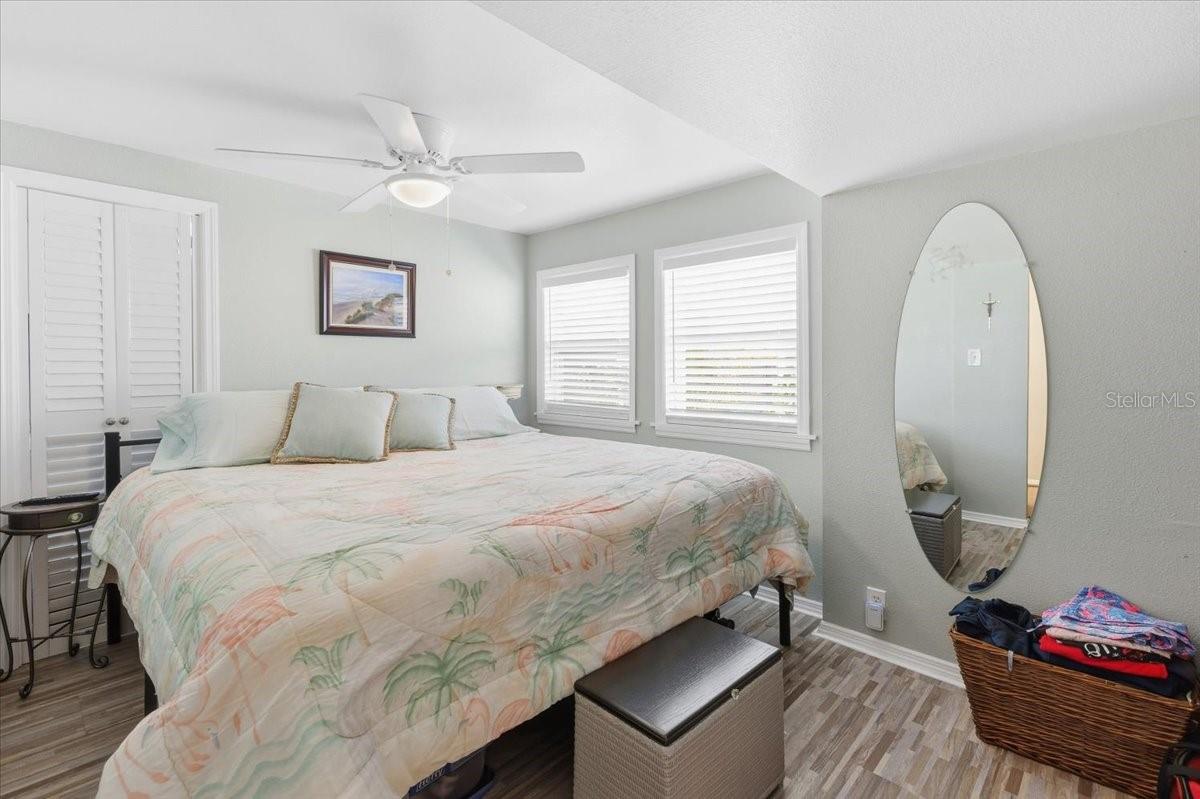 HOLIDAY TRAVEL PARK ENGLEWOOD - Residential