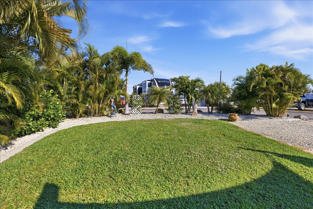 HOLIDAY TRAVEL PARK ENGLEWOOD - Residential