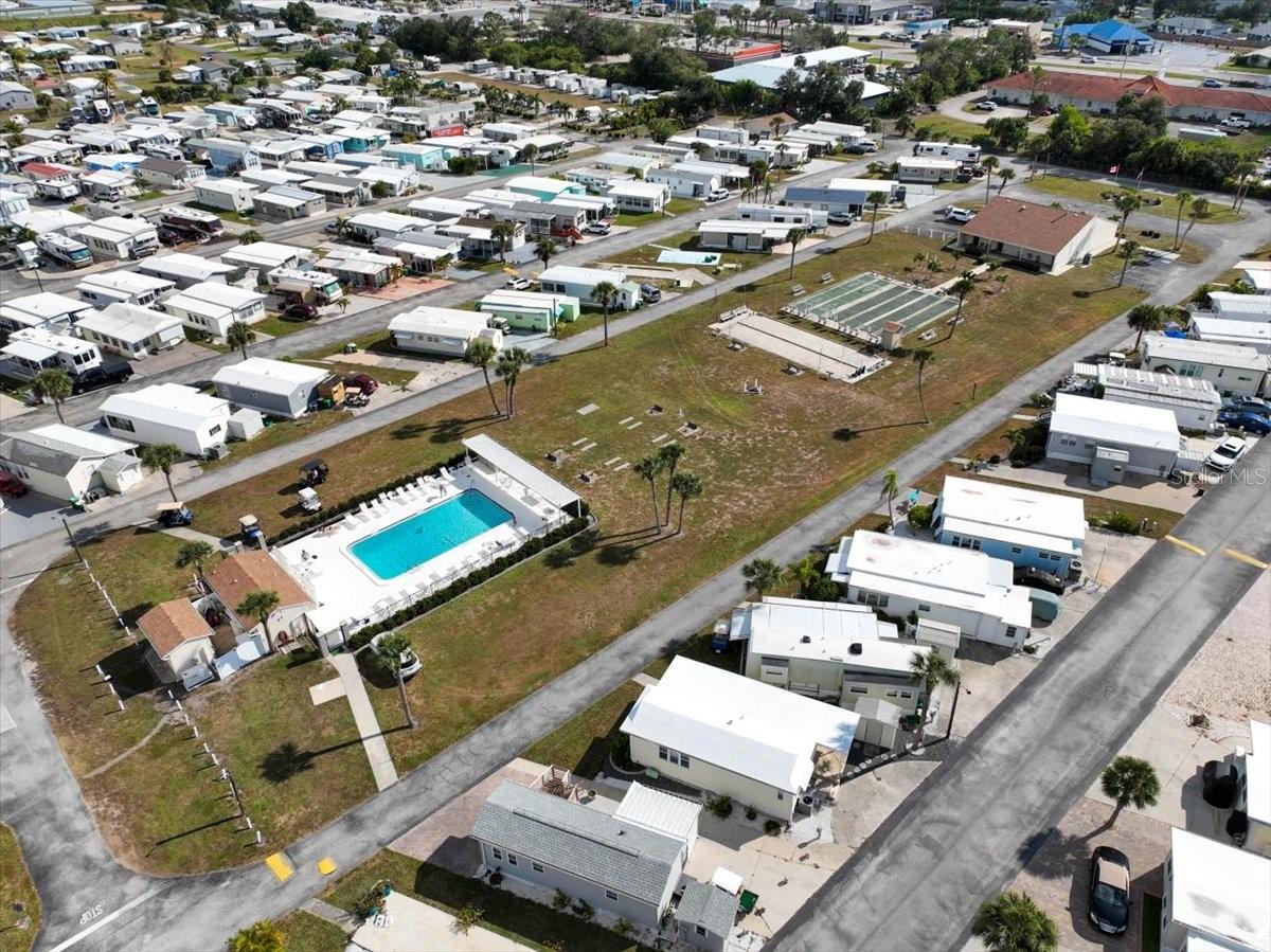 HOLIDAY TRAVEL PARK ENGLEWOOD - Residential