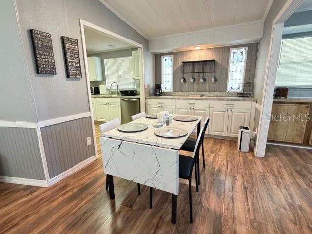 LADY LAKE ORANGE BLOSSOM GARDENS UNIT 06 - Residential Lease