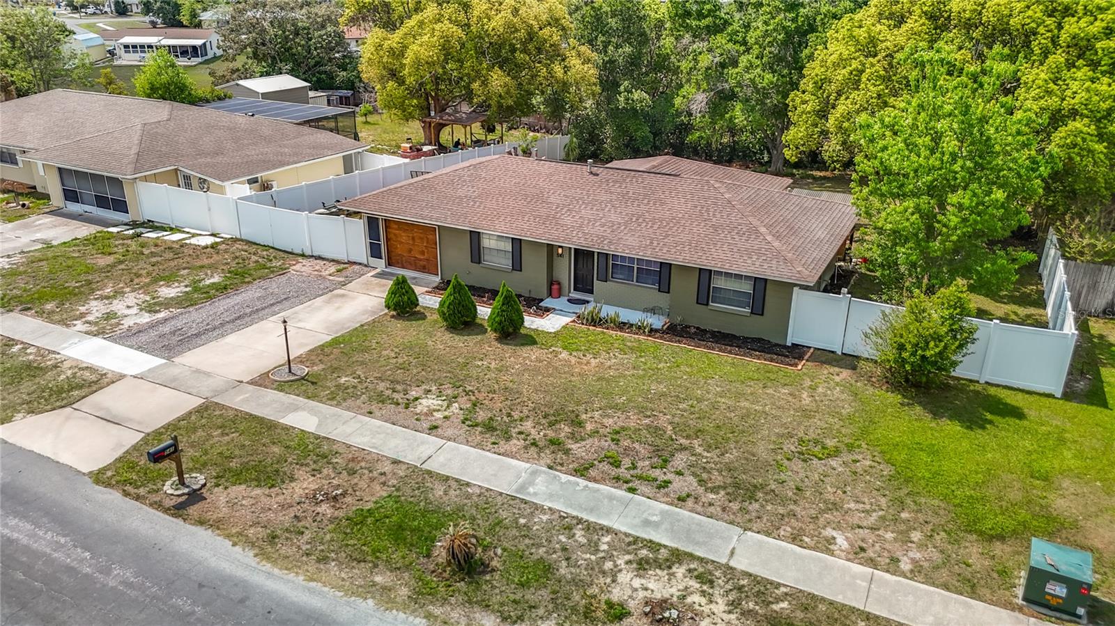 SPRING HILL - Residential