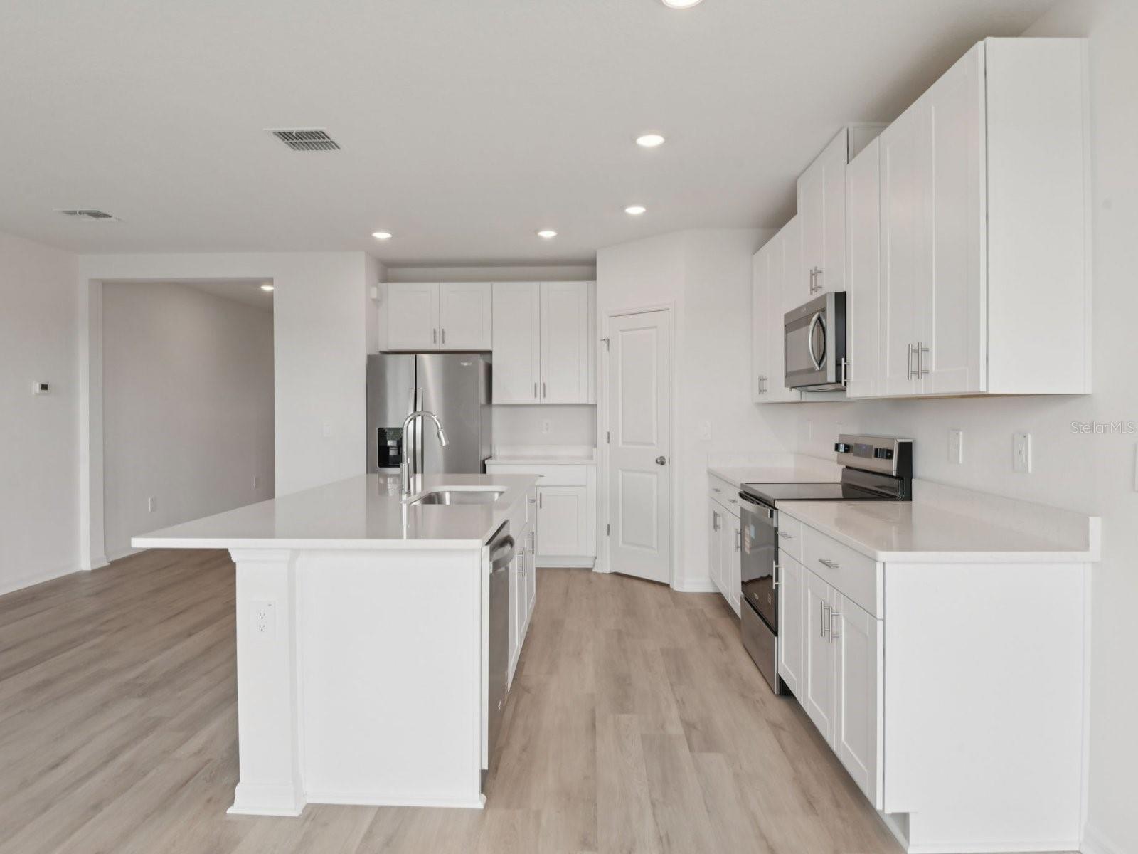 BENTON HILLS - Residential