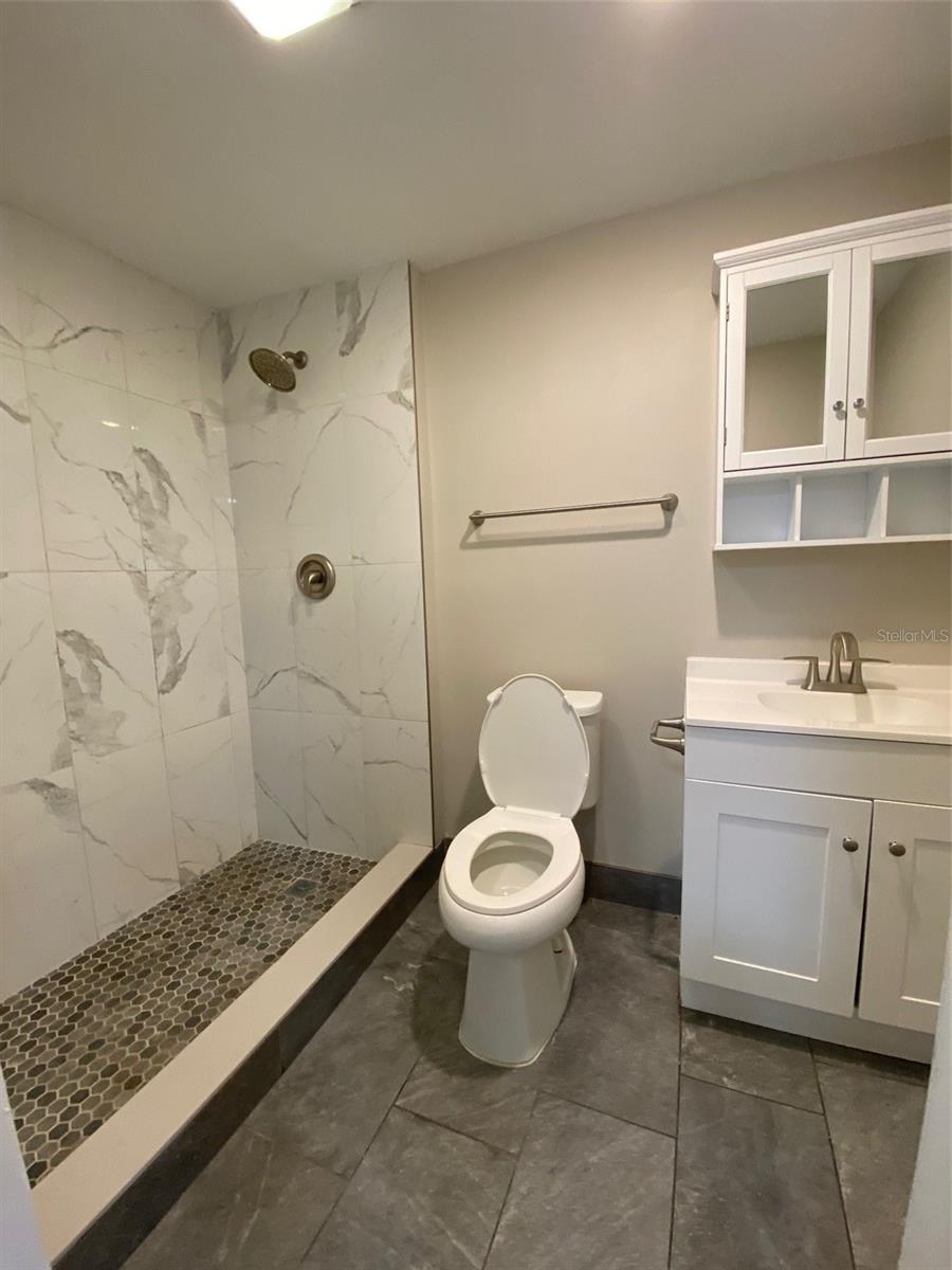 PALM HEIGHTS RESUB - Residential Lease