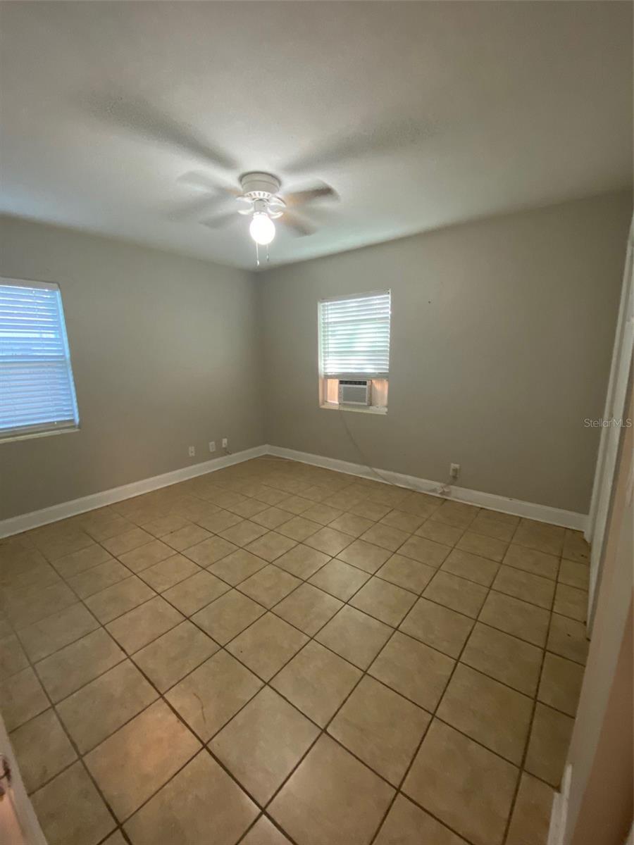 PALM HEIGHTS RESUB - Residential Lease