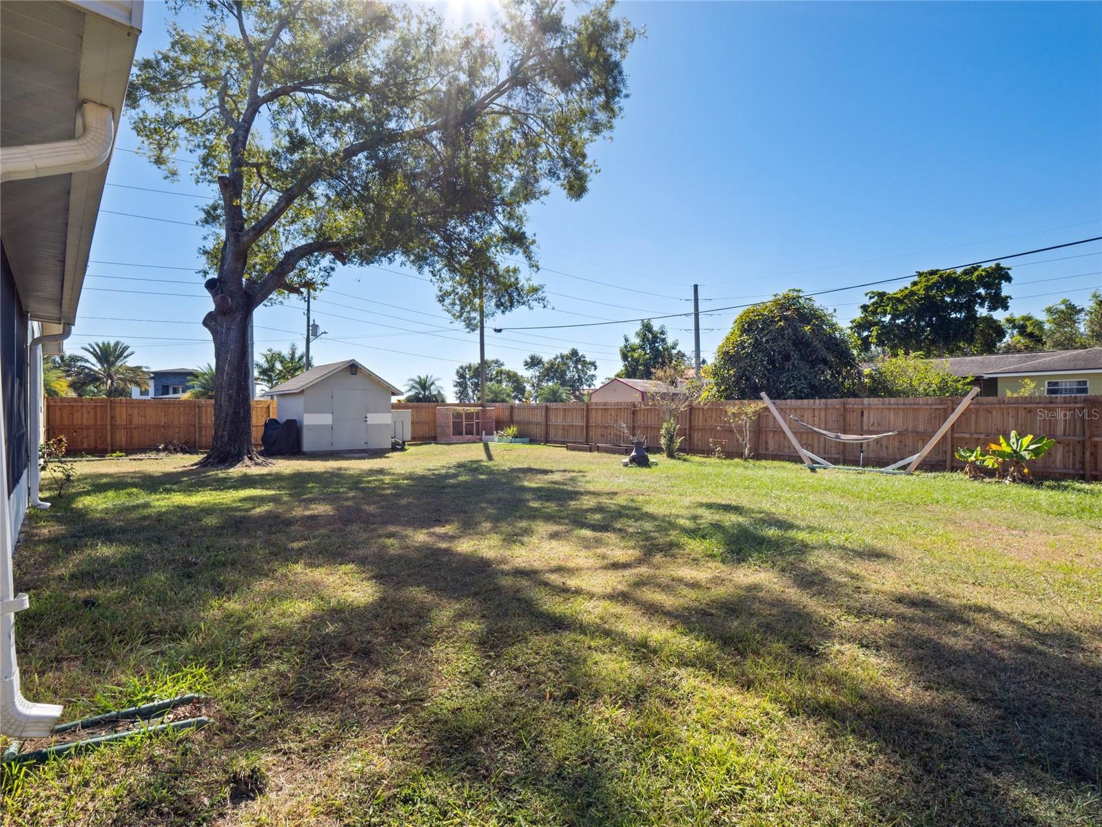 ROBERTA PLACE - Residential