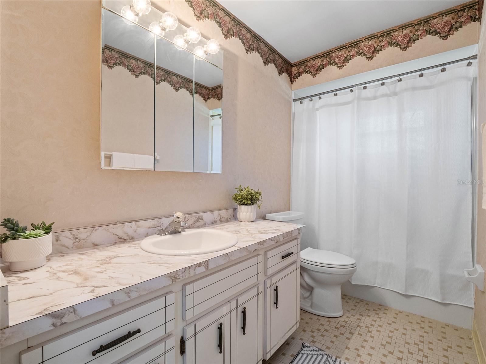 ROBERTA PLACE - Residential