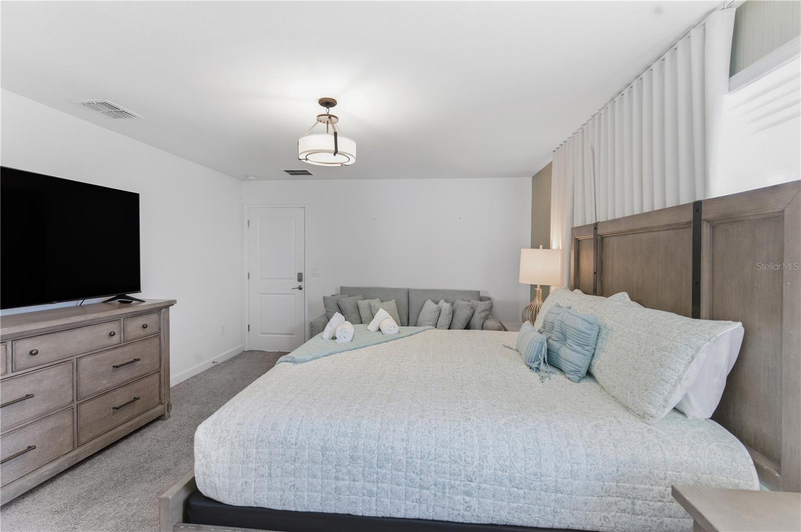 STOREY LAKE PH 3 - Residential