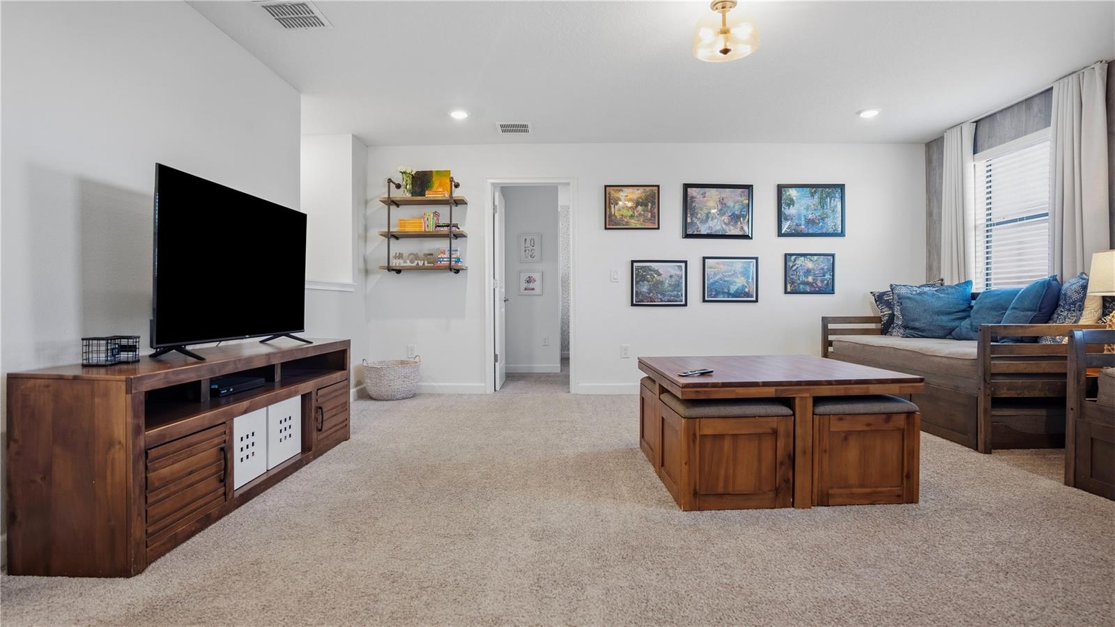 STOREY LAKE PH 3 - Residential