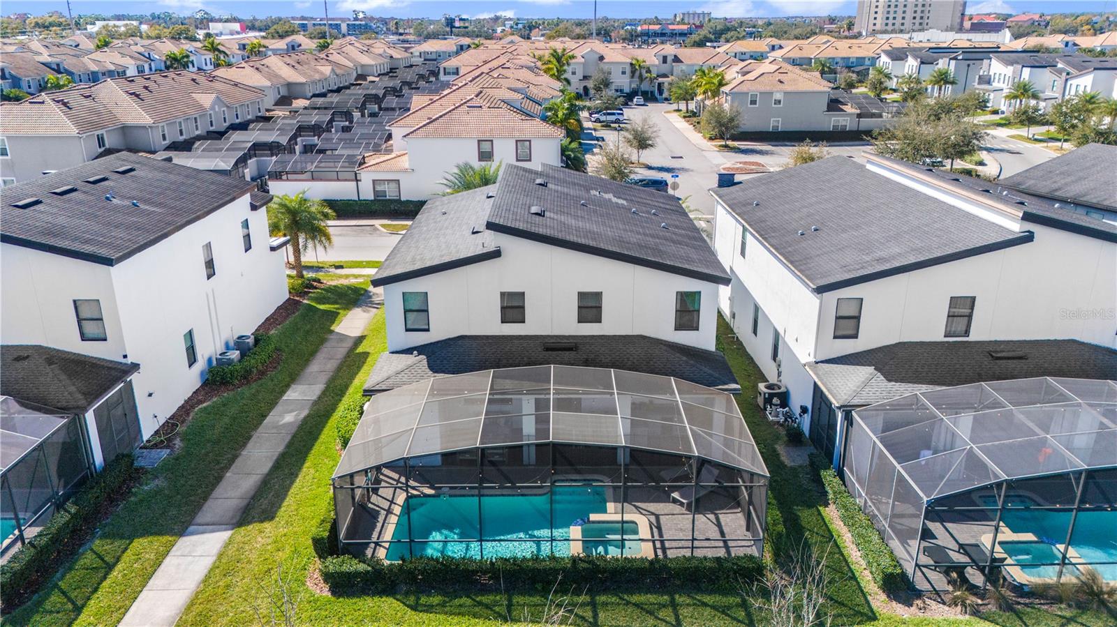 STOREY LAKE PH 3 - Residential