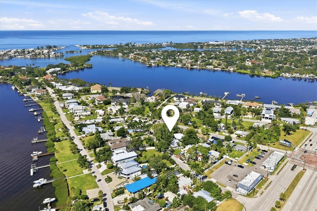 Photo of 112 Nippino Trail W, Nokomis, FL 34275 (MLS # N6145947)