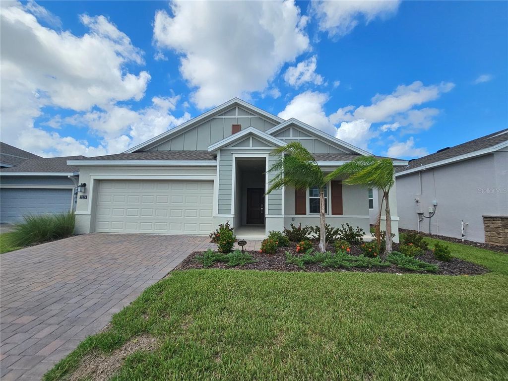 Photo of 2629 Runners Circle, Clermont, FL 34714 (MLS # G5102111)