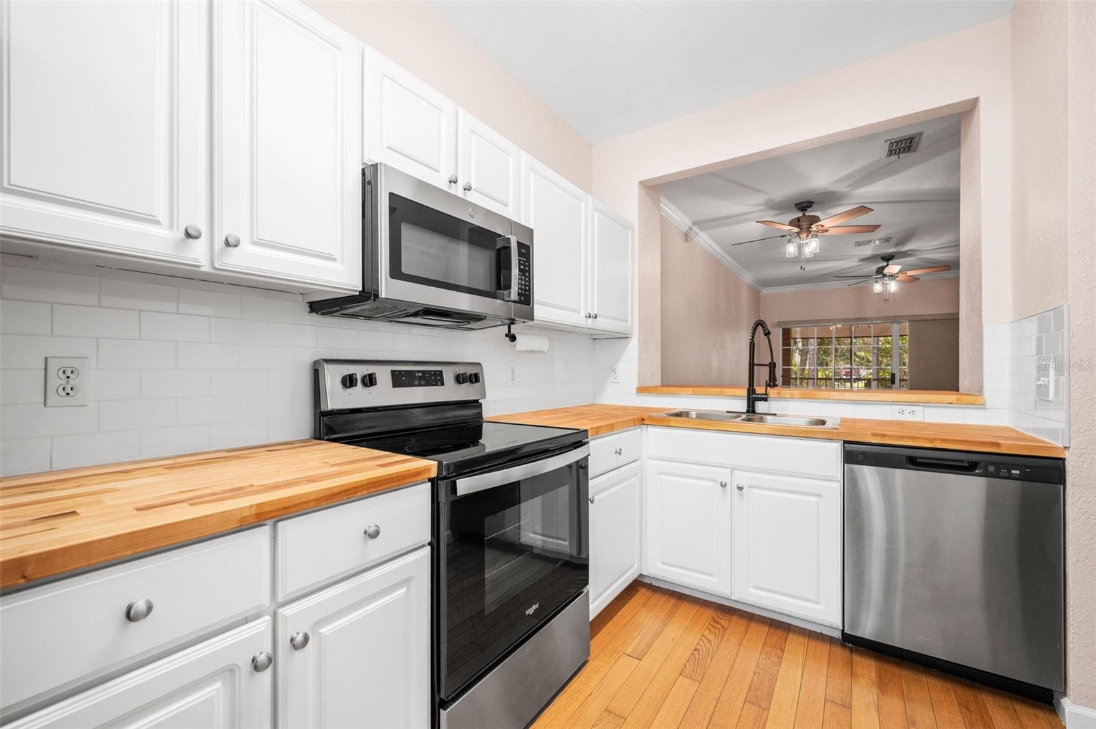 MAGNOLIA PLACE TWNHMS - Residential