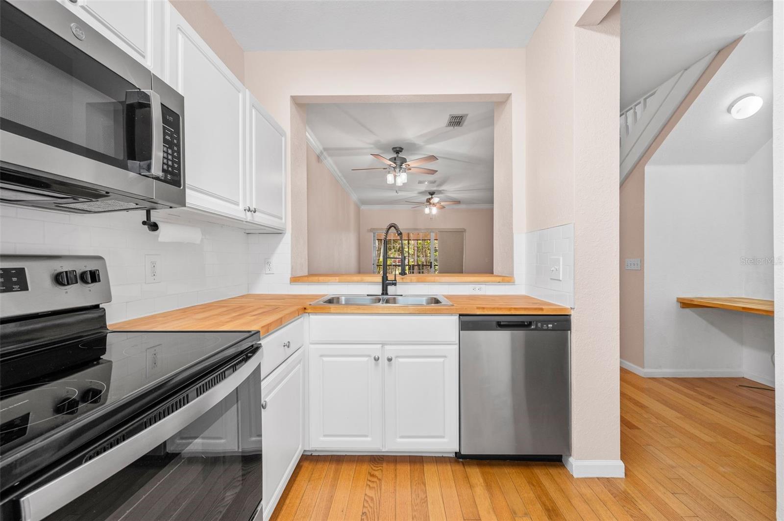 MAGNOLIA PLACE TWNHMS - Residential
