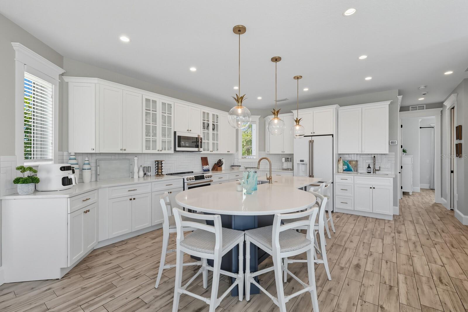 CORTEZ BEACH PB1/203 & - Residential