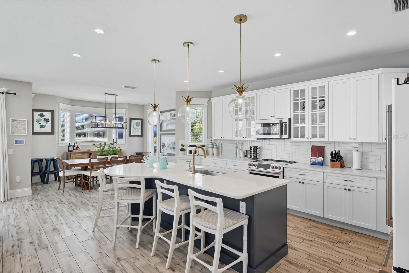 CORTEZ BEACH PB1/203 & - Residential