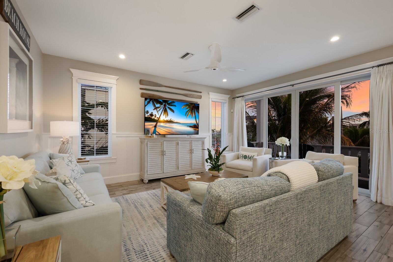 CORTEZ BEACH PB1/203 & - Residential