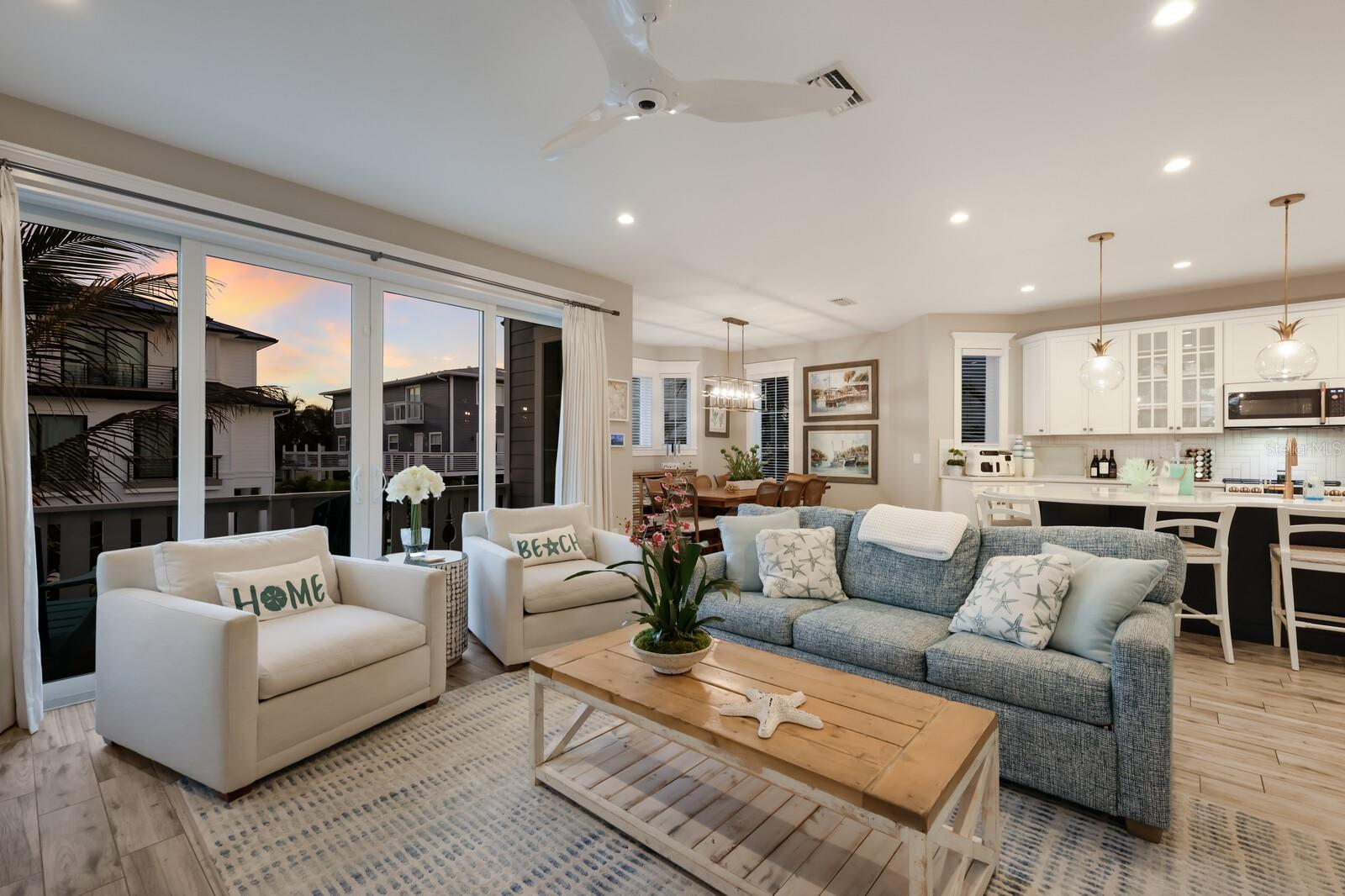 CORTEZ BEACH PB1/203 & - Residential