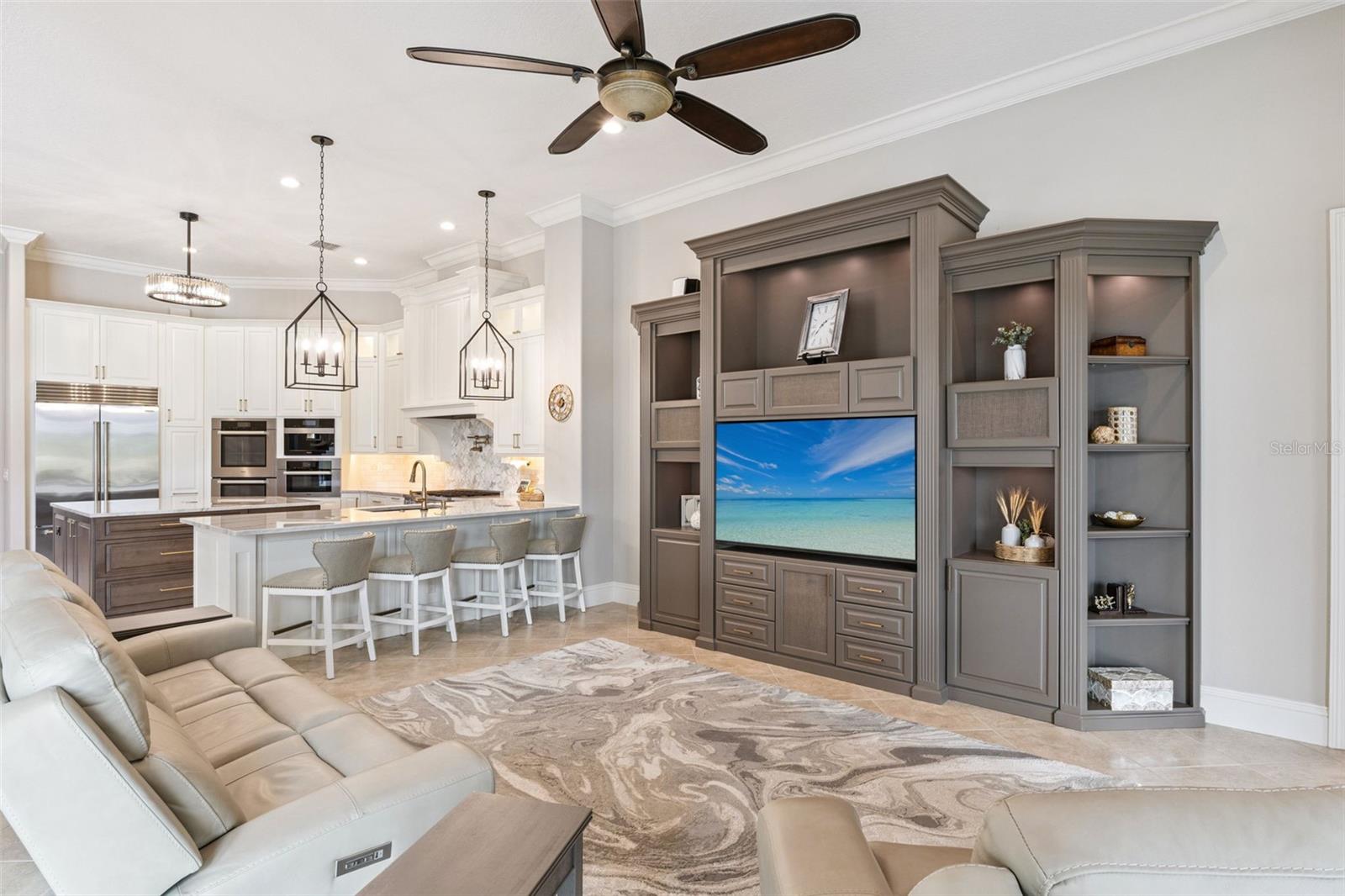 HEATHROW COUNTRY ESTATE HOMES - Residential