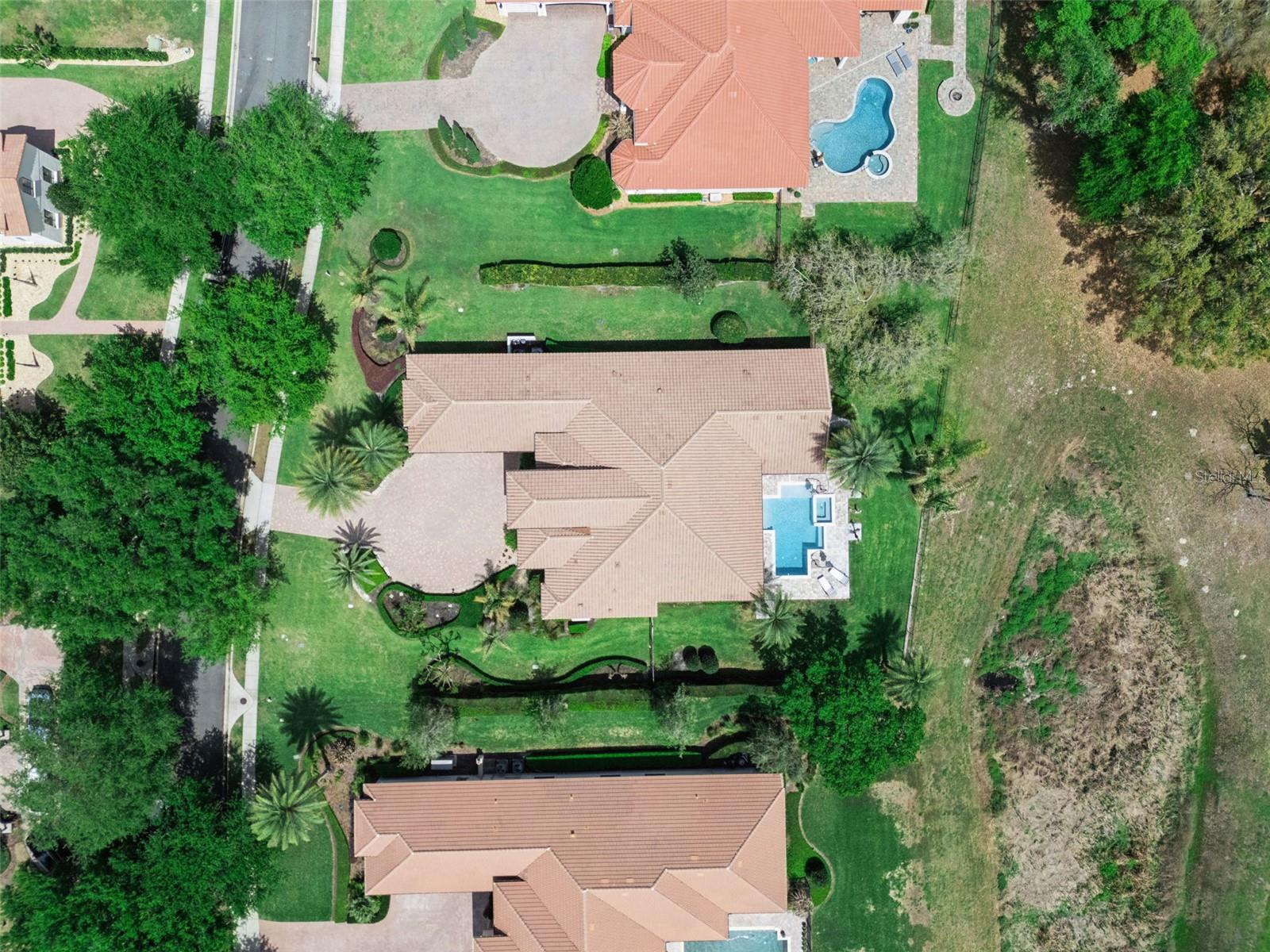 HEATHROW COUNTRY ESTATE HOMES - Residential