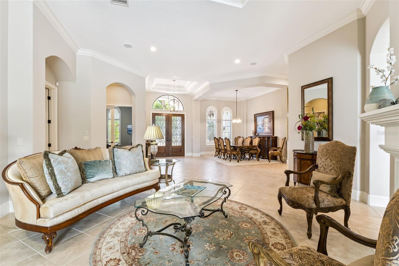 HEATHROW COUNTRY ESTATE HOMES - Residential