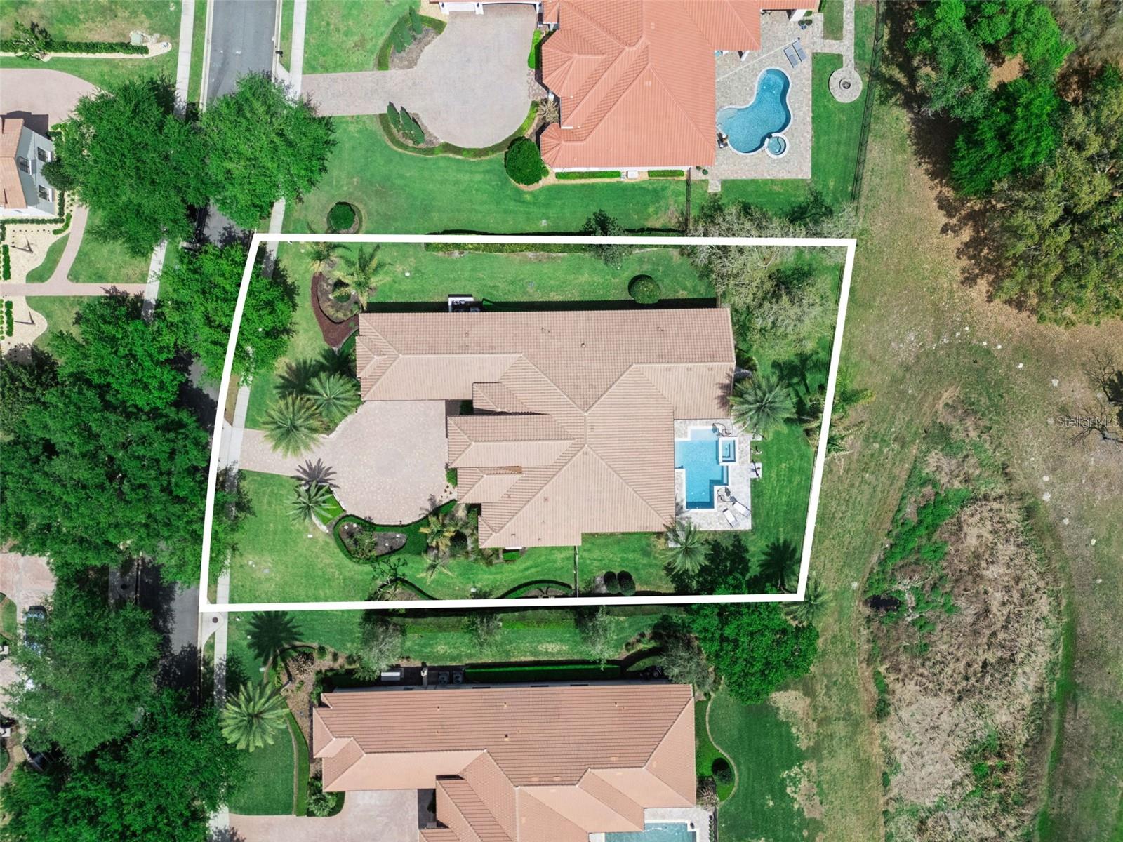 HEATHROW COUNTRY ESTATE HOMES - Residential