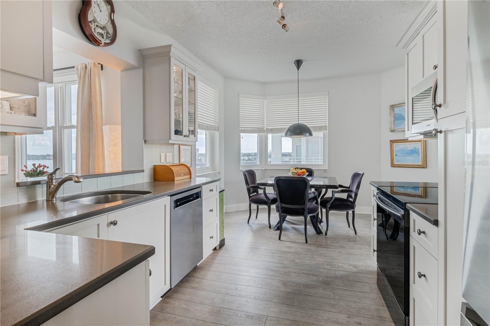 HARBOURSIDE CONDO - Residential