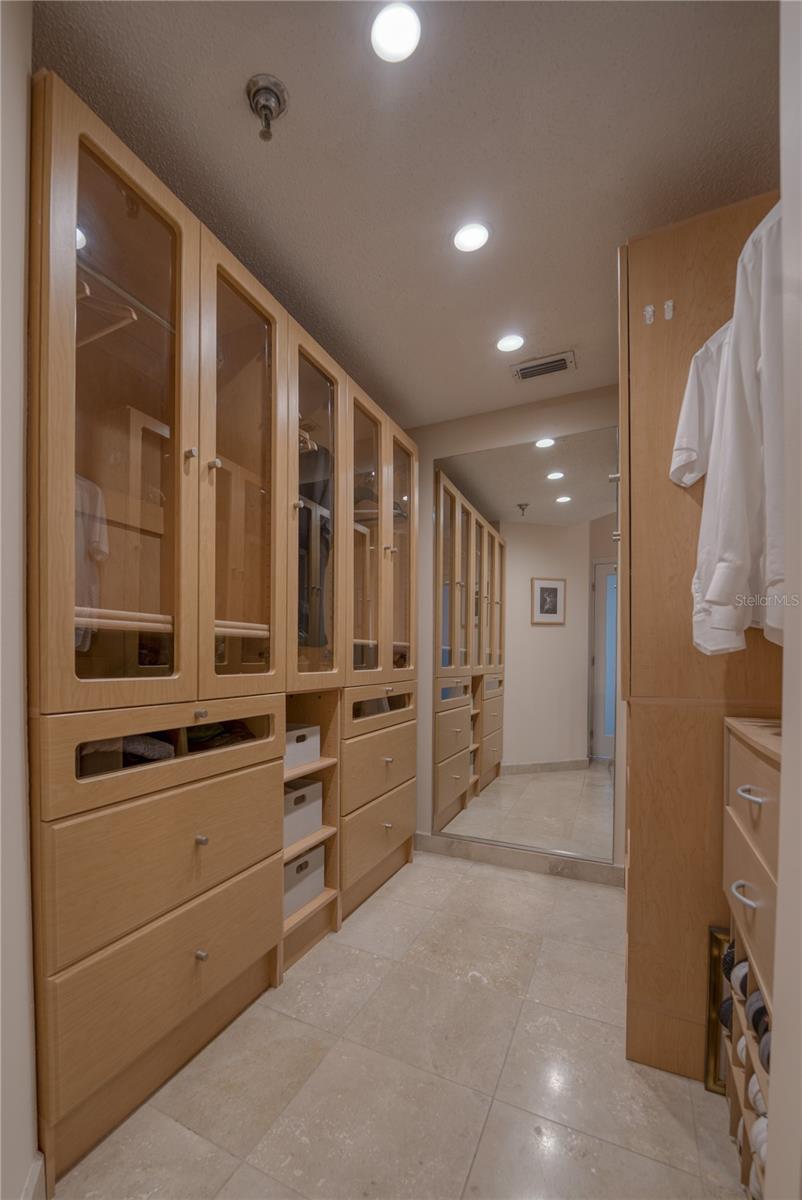 HARBOURSIDE CONDO - Residential